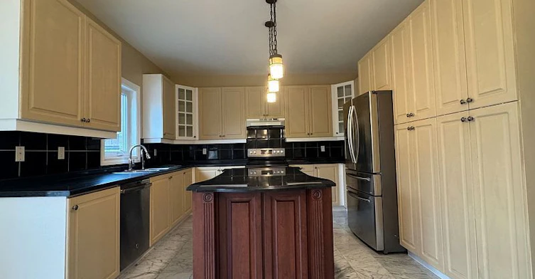 21 Goldring Crescent, Markham, ON, L6C 1Y6 - 7