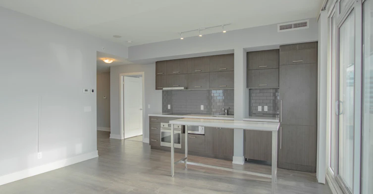912-8081 Birchmount Road, Markham, ON, L6G 0G5 - 4