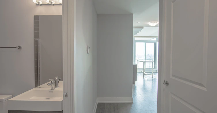 912-8081 Birchmount Road, Markham, ON, L6G 0G5 - 10