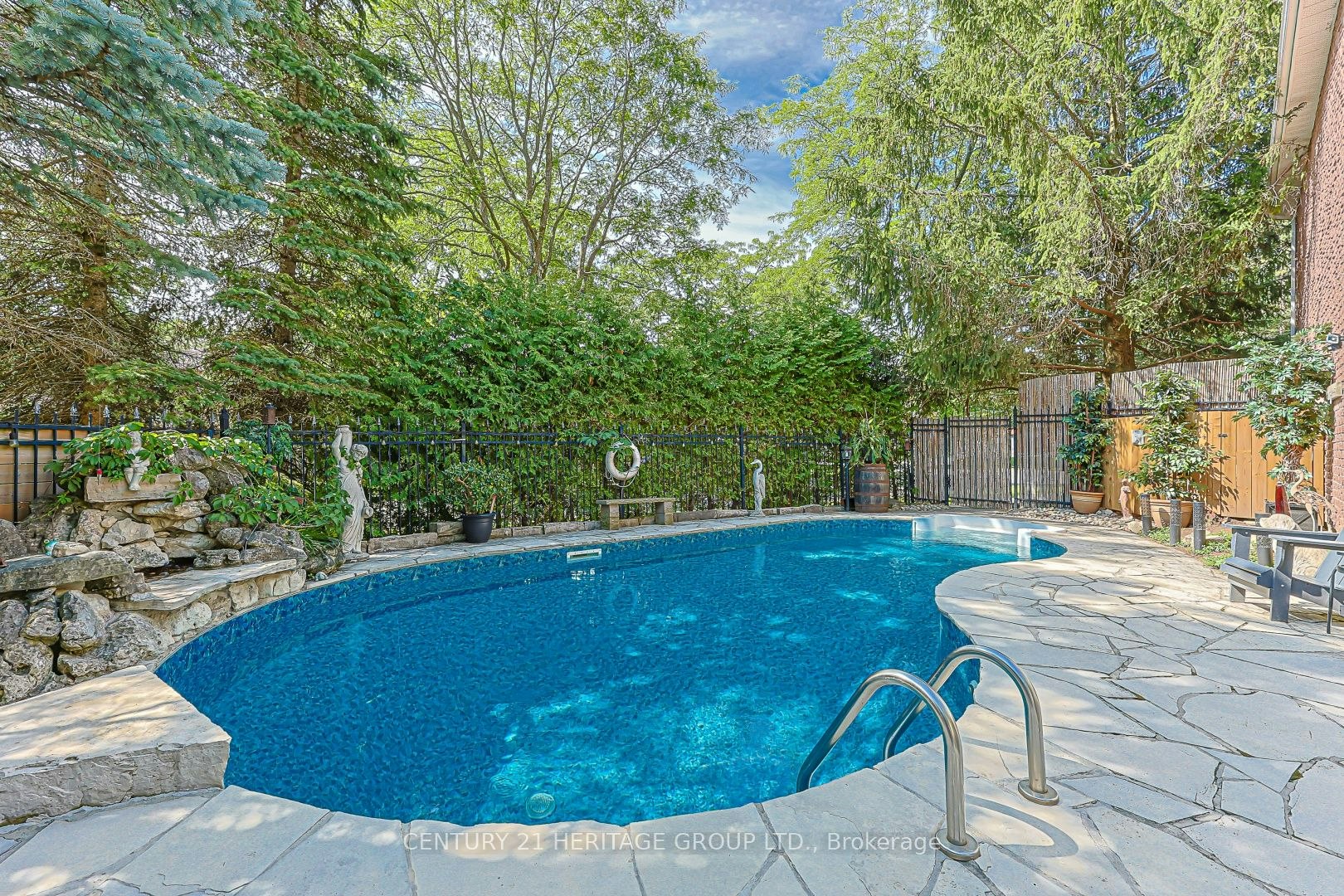 169 Delayne Drive, Aurora, ON, L4G 5B7