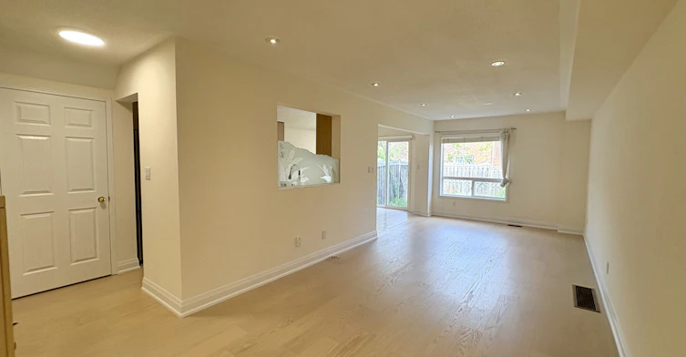 70 Maffey Crescent, Richmond Hill, ON, L4S 0A7 - 2