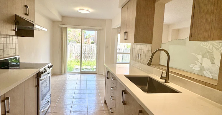 70 Maffey Crescent, Richmond Hill, ON, L4S 0A7 - 4