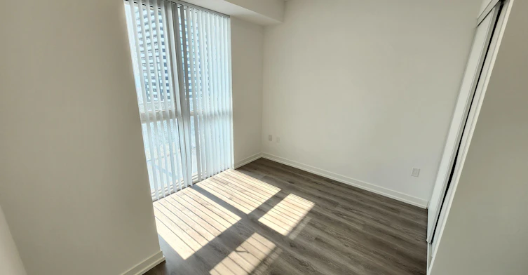 2716-28 Interchange Way, Vaughan, ON, L4K 0P8 - 6
