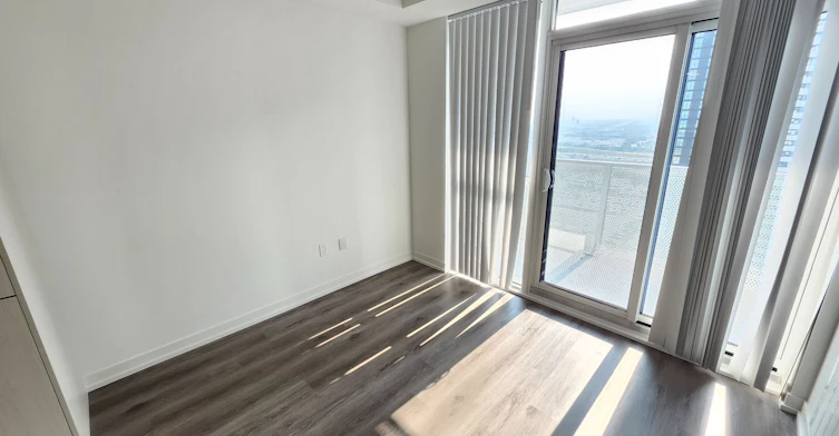 2716-28 Interchange Way, Vaughan, ON, L4K 0P8 - 4