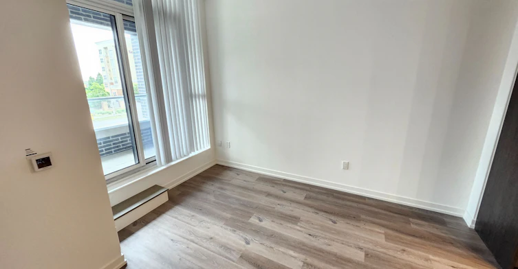 206-28 Interchange Way, Vaughan, ON, L4K 0P8 - 4