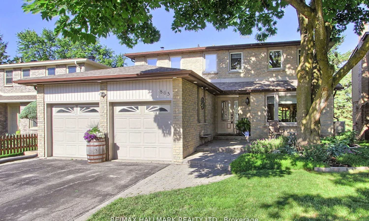 865 Arnold Crescent