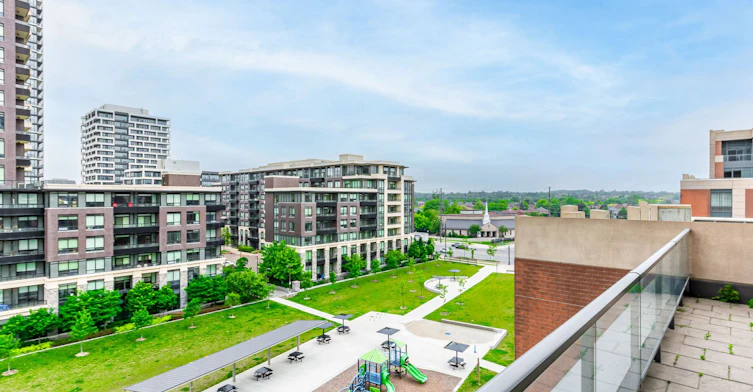 826-18 Uptown Drive, Markham, ON, L3R 5M5 - 18