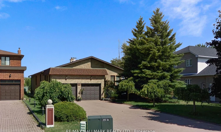 101 Leyburn Avenue