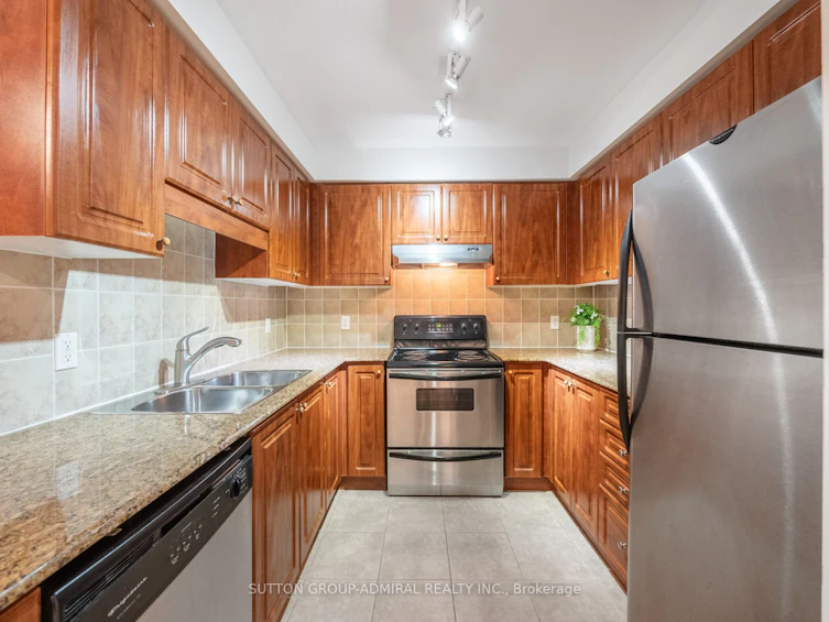 215-1 Maison Parc Court, Vaughan, ON, L4J 9K1 - 9