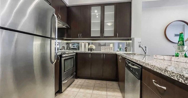 511-111 Upper Duke Crescent, Markham, ON, L6G 0C8 - 9
