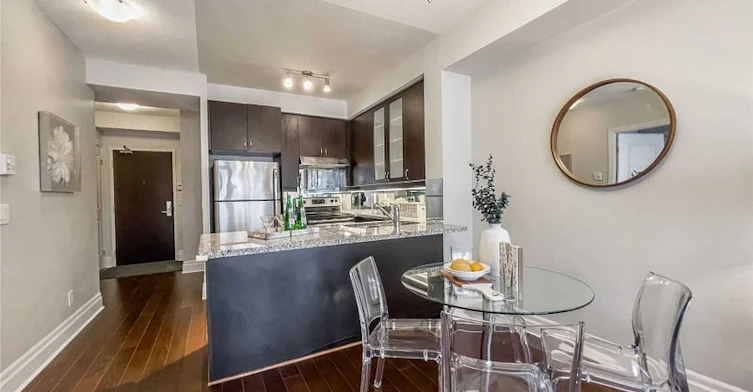 511-111 Upper Duke Crescent, Markham, ON, L6G 0C8 - 6