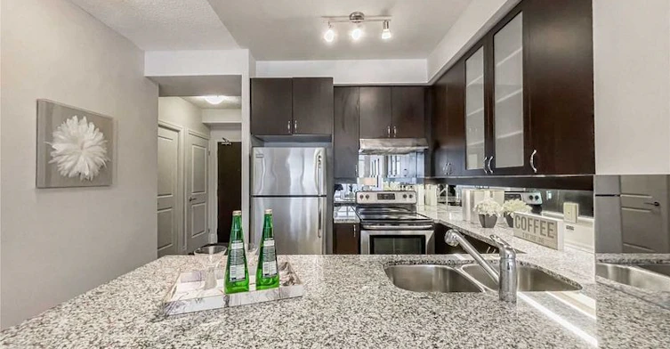511-111 Upper Duke Crescent, Markham, ON, L6G 0C8 - 10