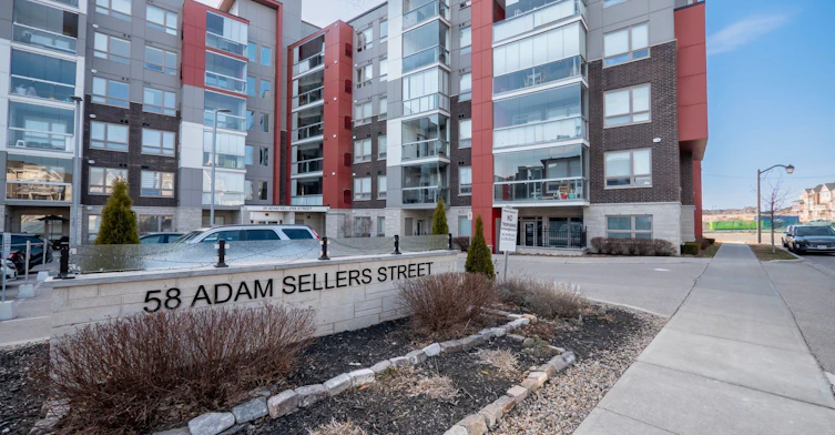 605-58 Adam Sellers Street, Markham, ON, L6B 1P5 - 2