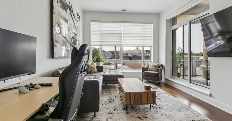 309-15277 Yonge Street, Aurora, ON, L4G 1N6 - 3