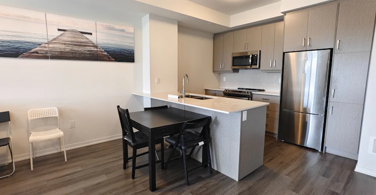 318-130 Honeycrisp Crescent, Vaughan, ON, L4K 0N7 - 4