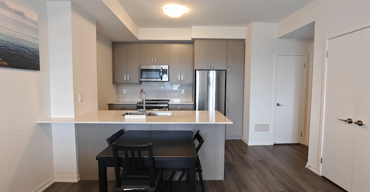 318-130 Honeycrisp Crescent, Vaughan, ON, L4K 0N7 - 3
