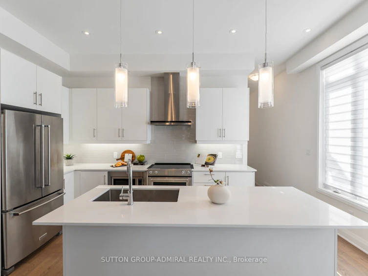 2 Lois Torrance Trail, Uxbridge, ON, L9P 0R9