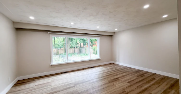 2-159 Richmond Street, Richmond Hill, ON, L4C 3Y7 - 2