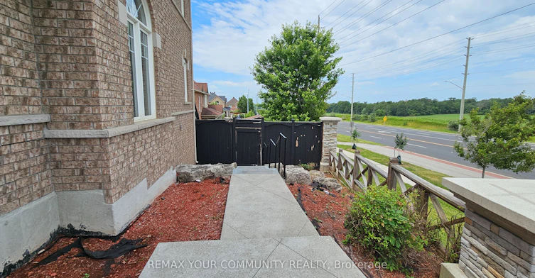 Bsmt-46 Courtland Crescent, East Gwillimbury, ON, L9N 0A9 - 2