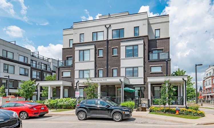 86-400 Alex Gardner Circle