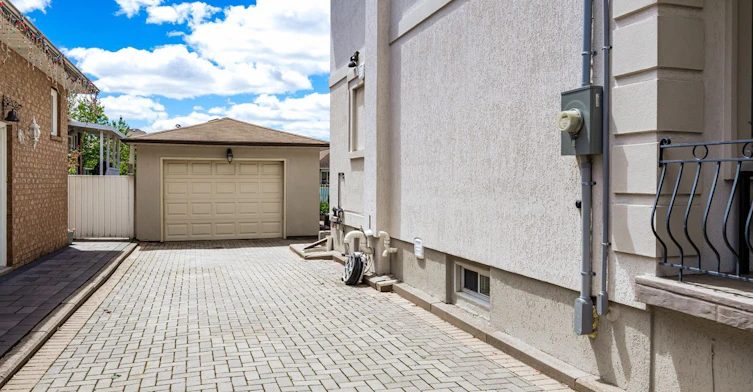 71 Hawman Avenue, Vaughan, ON, L4L 1S3