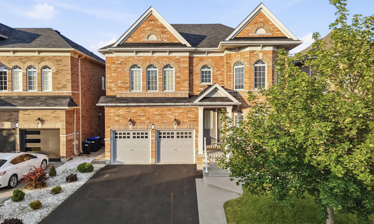 5 Leith Drive