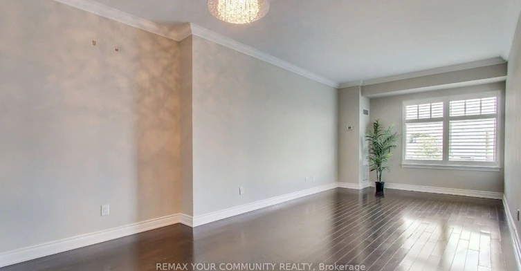211-10211 Keele Street, Vaughan, ON, L6A 4R7 - 10