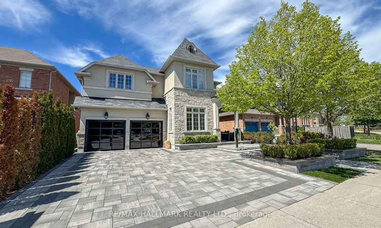 1135 Cenotaph Boulevard