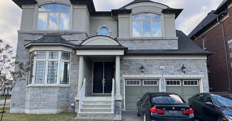 B-2 Chesney Crescent, Vaughan, ON, L4H 4A7