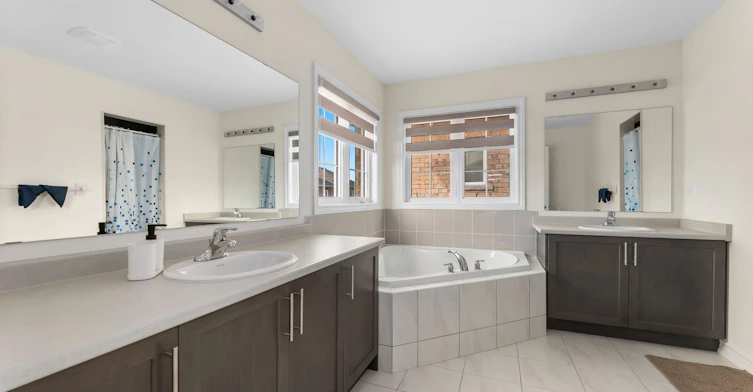 2 Heather Fullerton Road, Georgina, ON, L0E 1R0 - 33