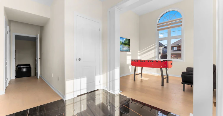 2 Heather Fullerton Road, Georgina, ON, L0E 1R0 - 4