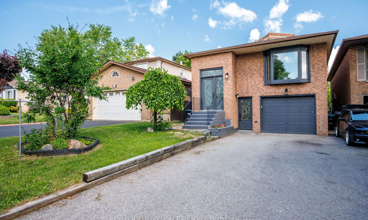 79 Maplegrove Avenue