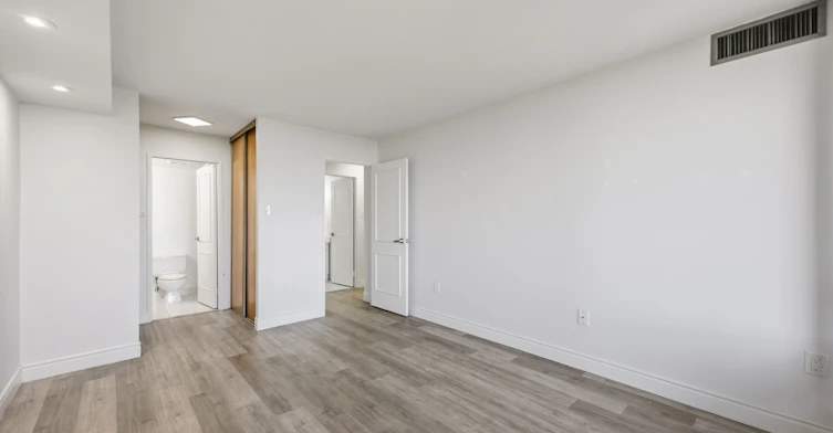 608-7440 Bathurst Street, Vaughan, ON, L4J 7K8 - 24