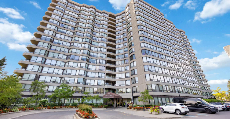 608-7440 Bathurst Street, Vaughan, ON, L4J 7K8