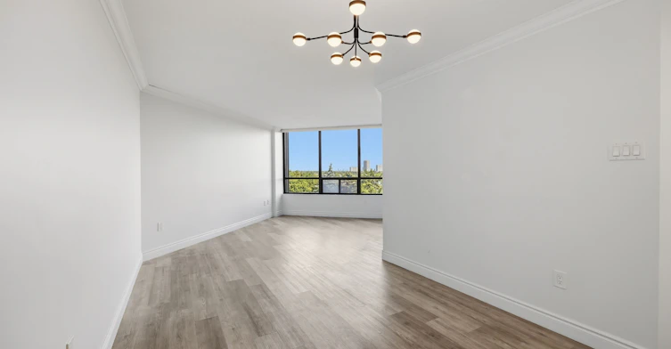 608-7440 Bathurst Street, Vaughan, ON, L4J 7K8 - 12