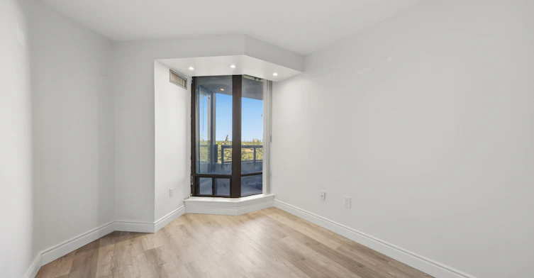 608-7440 Bathurst Street, Vaughan, ON, L4J 7K8 - 19