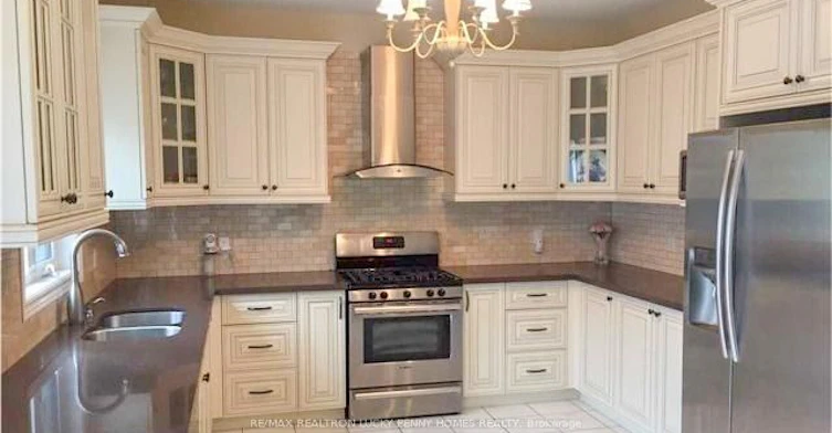 15 Sheila Crescent, Richmond Hill, ON, L4B 2Z8 - 3