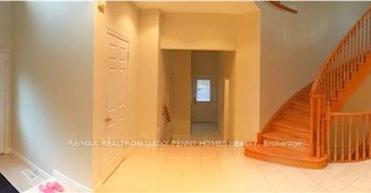 15 Sheila Crescent, Richmond Hill, ON, L4B 2Z8 - 2