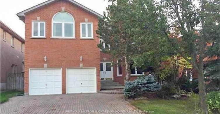 15 Sheila Crescent, Richmond Hill, ON, L4B 2Z8