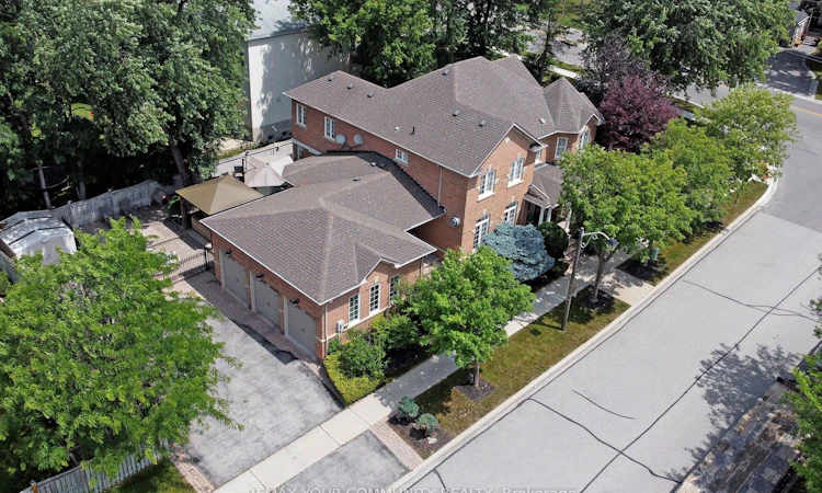 2 Winterberry Drive