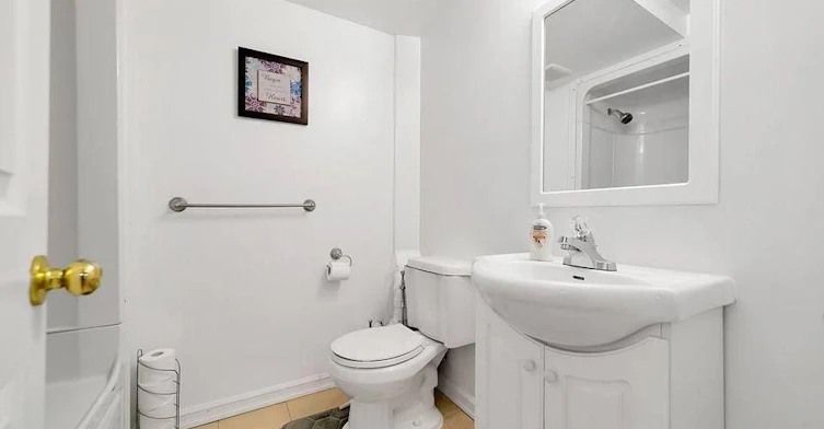 2 Bed Basement-28 Hartwell Way, Aurora, ON, L4G 7X7 - 11