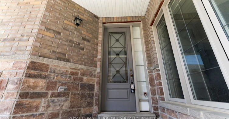1818 Lamstone Street, Innisfil, ON, L9S 5A1 - 3