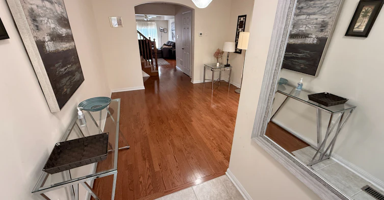 (Main & 2nd floor)-211 Chilcott Crescent, Newmarket, ON, L3X 3G6 - 3