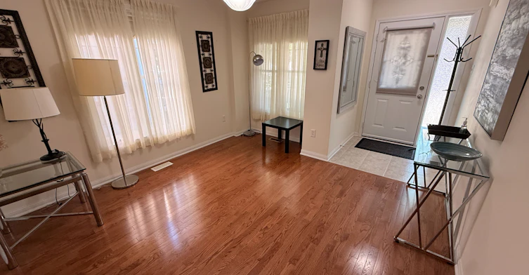 (Main & 2nd floor)-211 Chilcott Crescent, Newmarket, ON, L3X 3G6 - 4