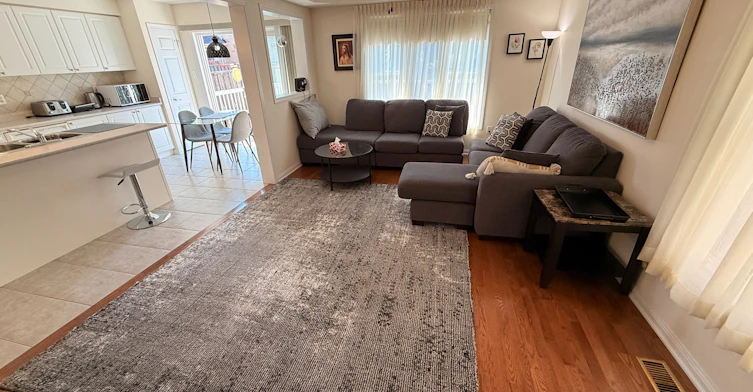 (Main & 2nd floor)-211 Chilcott Crescent, Newmarket, ON, L3X 3G6 - 5
