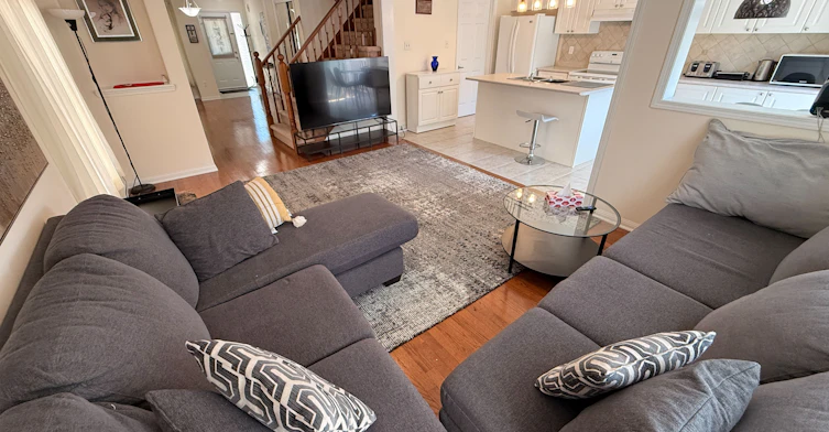(Main & 2nd floor)-211 Chilcott Crescent, Newmarket, ON, L3X 3G6 - 7