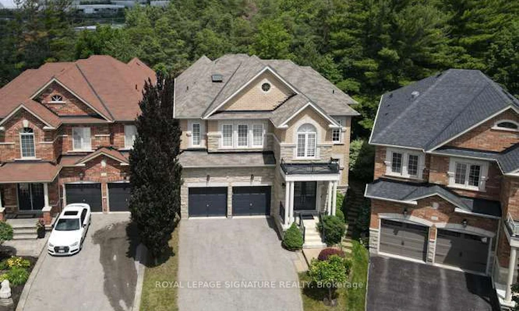 488 Foxcroft Boulevard
