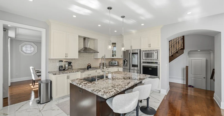 9 William Bowes Boulevard, Vaughan, ON, L6A 4B1 - 3