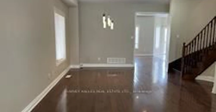 218 Helen Avenue, Markham, ON, L3R 1J8 - 4