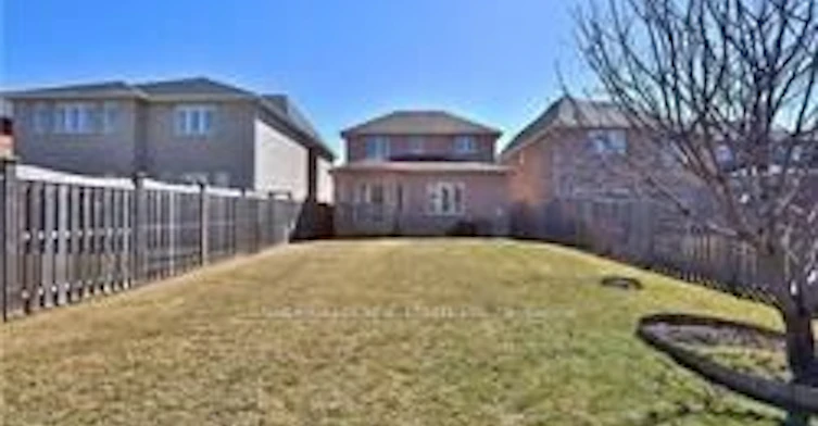 218 Helen Avenue, Markham, ON, L3R 1J8 - 2